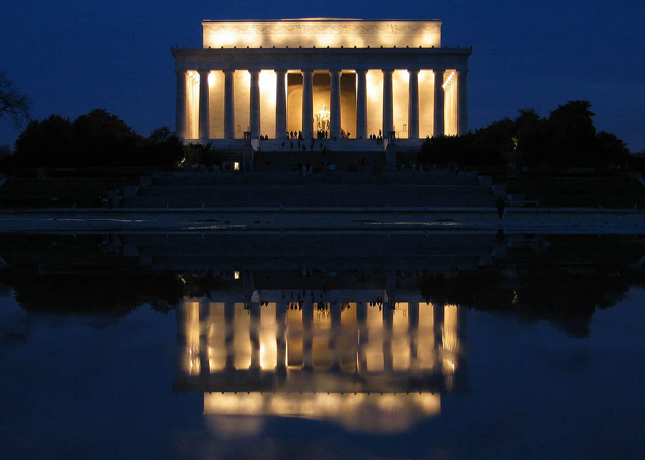 Abraham Lincoln Memorial Private Night Tour Washington D.C.